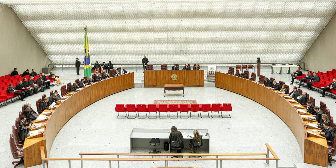 Quem irá ocupar as vagas das duas ministras que se aposentaram no STJ?