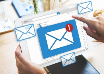 A notificação prévia do devedor por e-mail é suficiente para a inscrição em cadastro de proteção ao crédito?