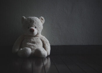 A relação sexual com pessoa menor de 14 anos se caracteriza como presunção absoluta ou relativa de crime de estupro de vulnerável?