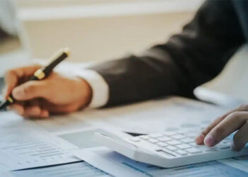 Incomunicabilidade da gratuidade de justiça e faixa de isenção do imposto de renda como condição para seu deferimento