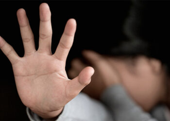 Consentimento inicial e falta de resistência enérgica não excluem crime de estupro, reafirma STJ