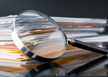 Ação de improbidade administrativa: limites jurídicos, possibilidades de conversão e regras prescricionais