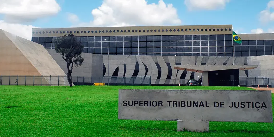 A natureza remuneratória do abono de permanência e sua incidência nas verbas indenizatórias dos servidores públicos federais