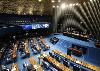 Federações partidárias após a ADI 7021: constitucionalidade reafirmada, prazo de registro unificado e coerência parlamentar
