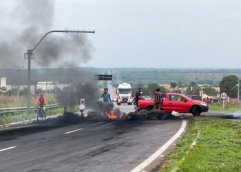 Dano moral coletivo em protestos com bloqueio de vias públicas